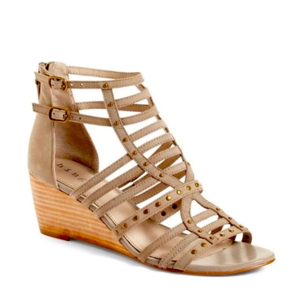 Hinge Nolan Strappy Wedge Sandals in Grey Nubuck Size 8.5